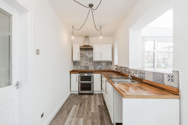2 bedroom semi-detached house for sale