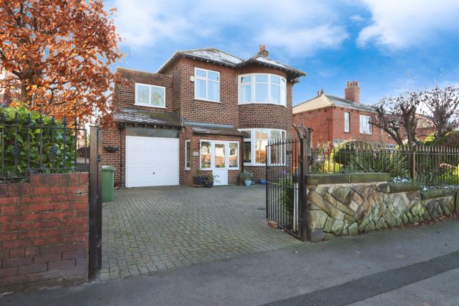 4 bed detached house