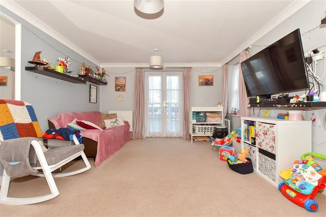 2 bedroom ground floor flat for sale