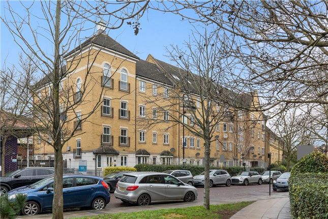Kelly Avenue, London, SE15 2 bed apartment for sale