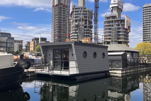 Poplar & Waterside Marina, Poplar, E14 1 bed houseboat for sale