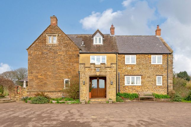 6 bedroom country house for sale