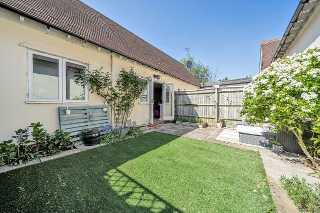 Coxwell Road, Faringdon, Oxfordshire... 2 bed bungalow for sale