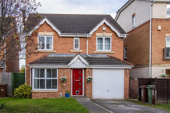 Brackendale Road, Wakefield WF2 4 bed detached house for sale