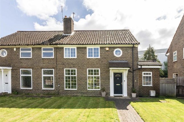 Moyne Place, London NW10 3 bed house for sale