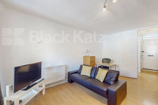 Studio flat for sale