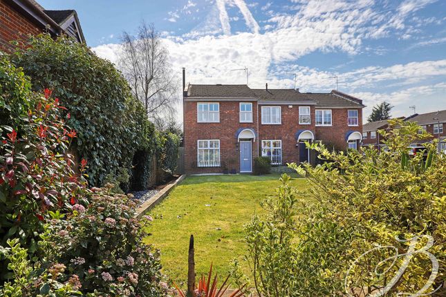 3 bed end terrace house