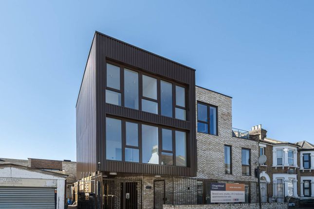 Michigan Avenue, Manor Park E12 2 bed flat for sale