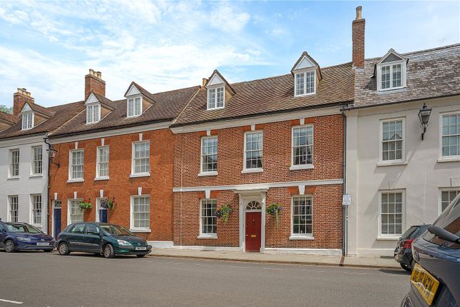 5 bed town house