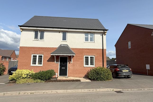 3 bed detached house