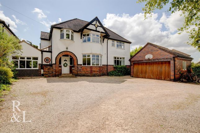 5 bed detached house