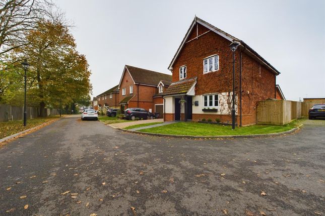 5 bed detached house