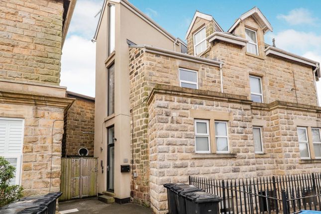 Mayfield Grove, Harrogate, HG1 5HD 2 bed apartment for sale