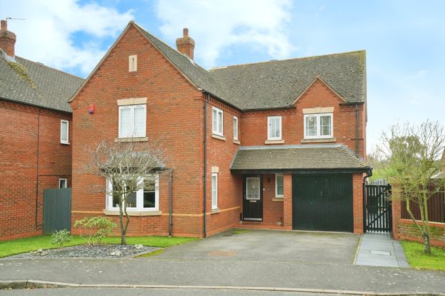 4 bed detached house