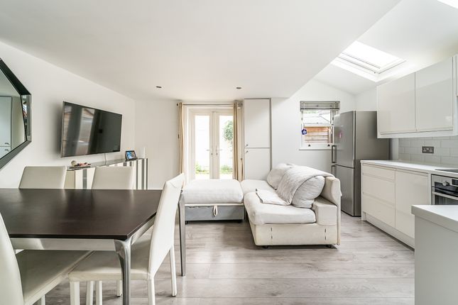 2 bed flat