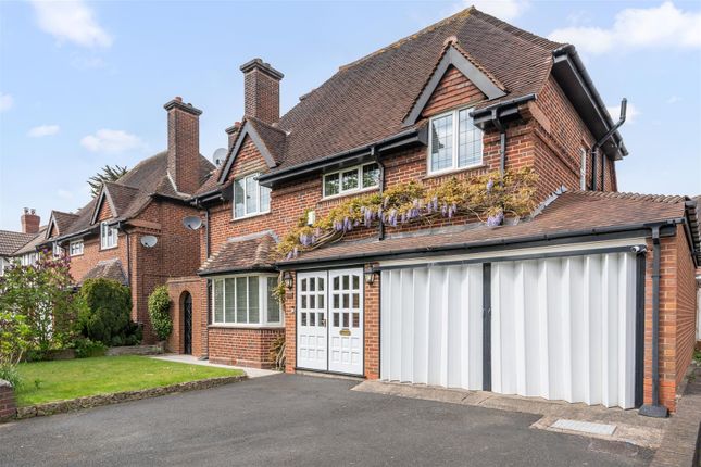 4 bed detached house