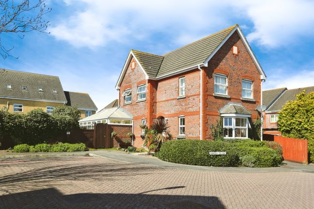 3 bed detached house