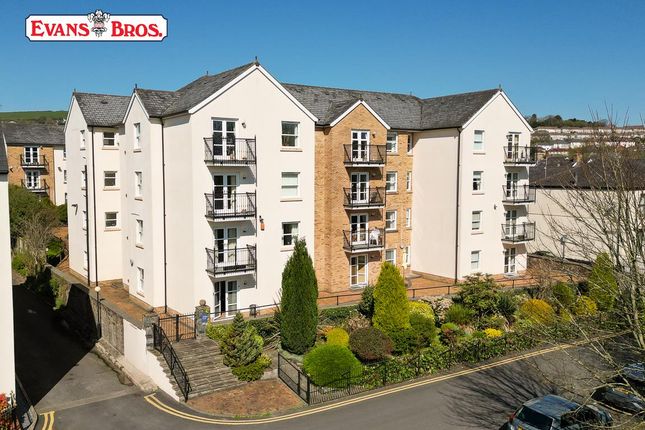 2 bed flat