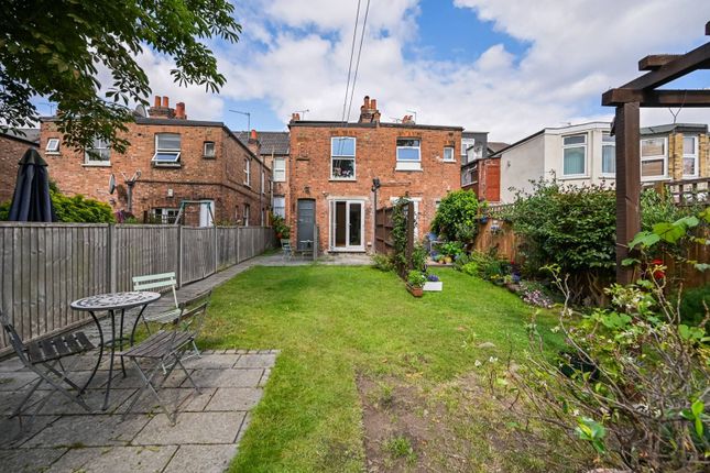 Marlborough Road, Bounds Green... 2 bed flat for sale