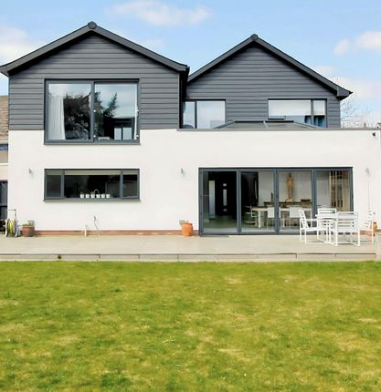 Harlow CM18 4 bed detached house for sale