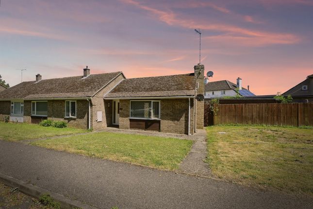 3 bedroom semi-detached bungalow for sale