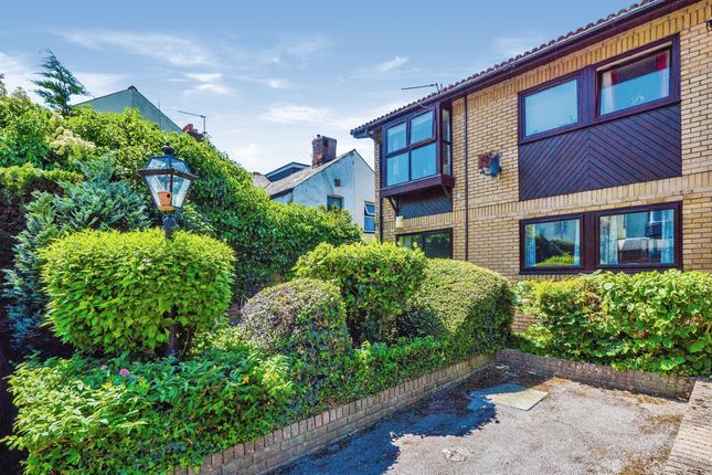 2 bed flat