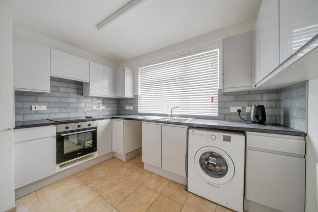 Newbury,  Berkshire,  RG14 2 bed flat for sale