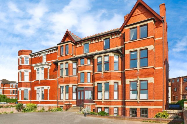 Promenade, Southport PR9 2 bed apartment for sale