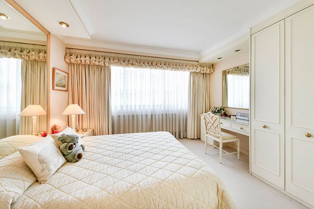 Campden Hill Road, London 1 bed flat for sale