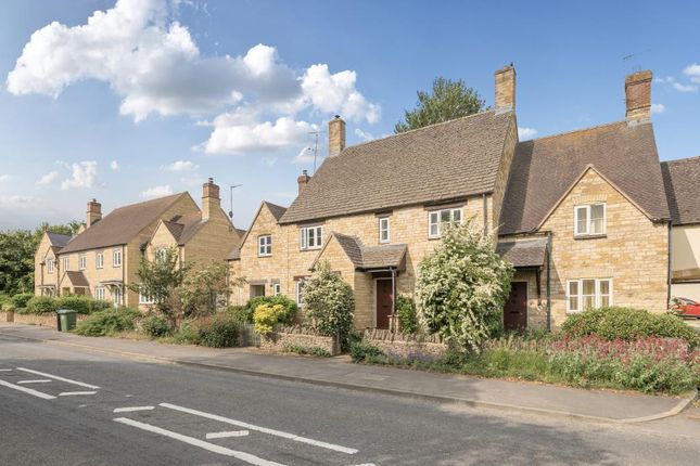 Long Compton,  Warwickshire,  CV36 2 bed terraced house for sale