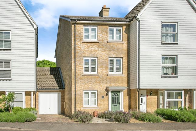 3 bedroom town house for sale