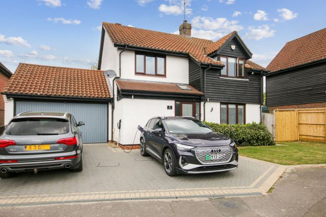 Victoria Way, East Grinstead, RH19 4 bed detached house for sale