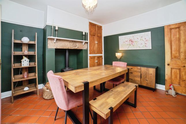 4 bedroom terraced house for sale