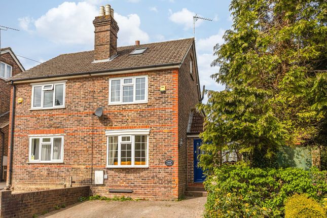 Maypole Road, East Grinstead RH19 3 bed semi