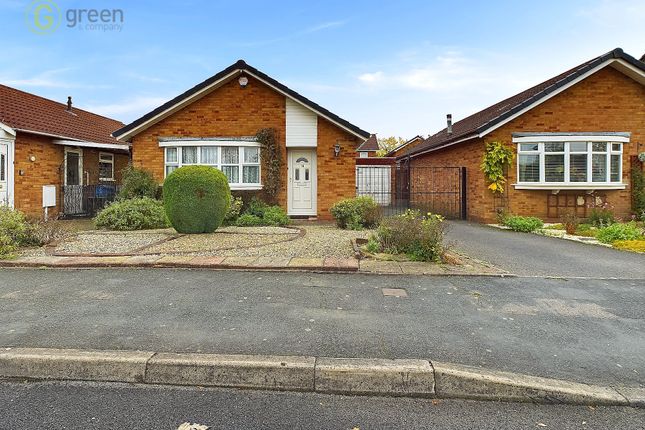 Cringlebrook, Tamworth B77 2 bed detached bungalow for sale