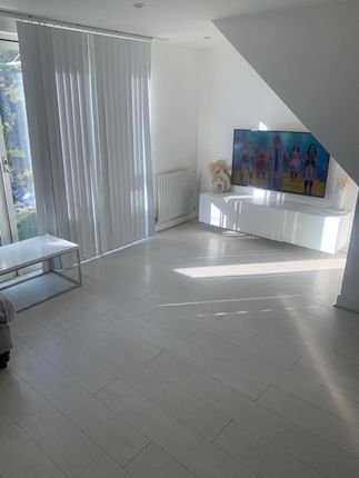 2 bed flat