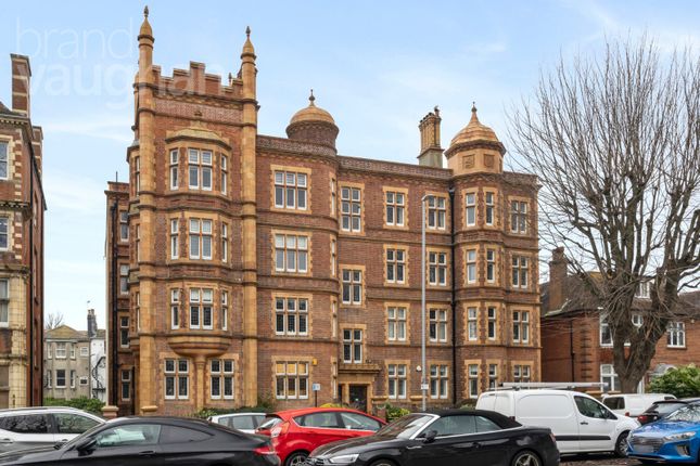 The Drive, Hove, East Sussex, BN3 3 bed flat for sale