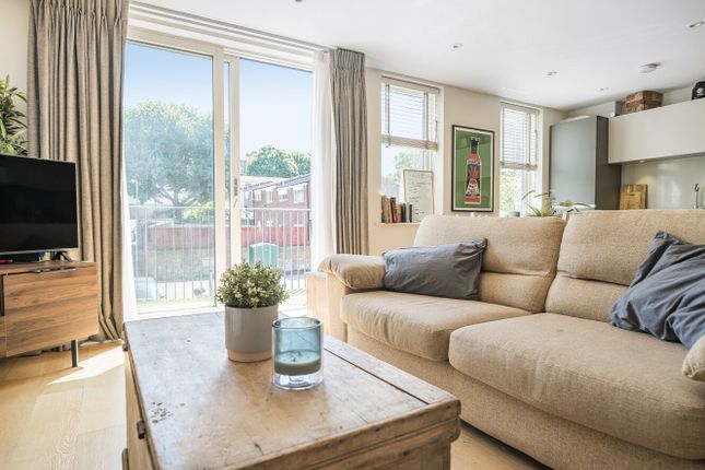 Gideon Road, Battersea, London, SW11 2 bed flat for sale