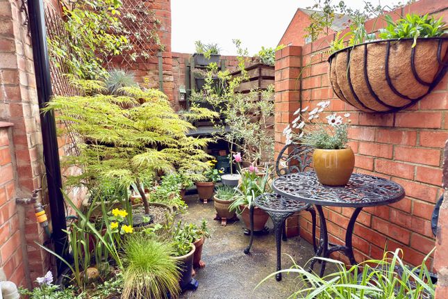 Tewkesbury GL20 3 bed terraced house for sale