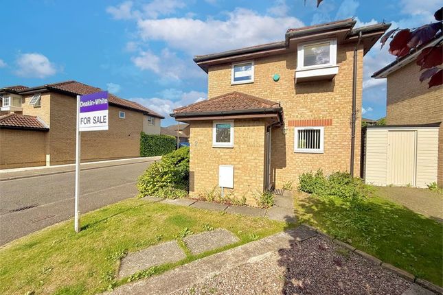 Chevalier Grove, Milton Keynes 3 bed detached house for sale