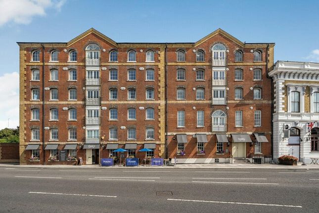 Town Quay, Southampton, Hampshire, SO14 3 bed flat for sale