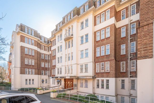 Hillside Court, Hampstead, London, NW3 2 bed flat for sale