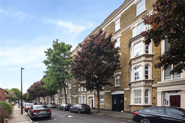 Corfield Street, Bethnal Green... 2 bed flat for sale
