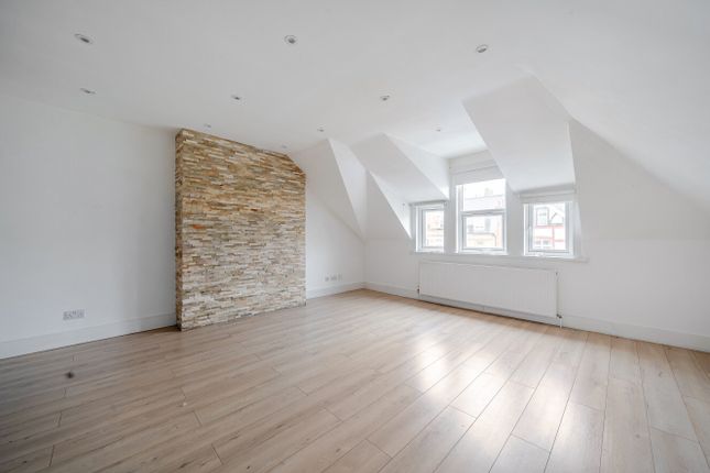 Gleneagle Road, Streatham, London, SW16 2 bed flat for sale
