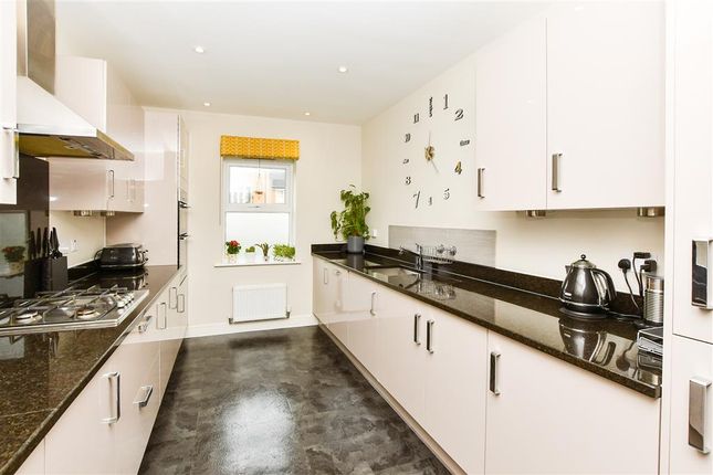 5 bed semi-detached house
