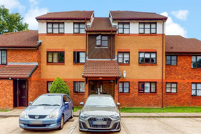 Conifer Way, Wembley 2 bed flat for sale