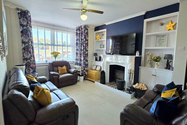 College Terrace, Pontypool NP4 3 bed terraced house for sale