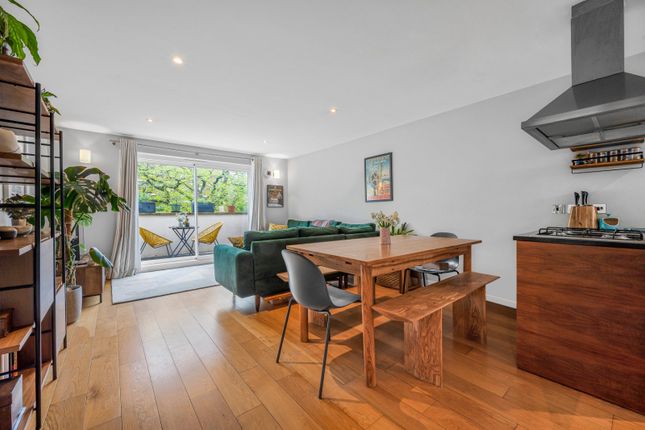 Blackstock Road, Highbury, Islington... 2 bed flat for sale