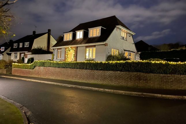 2 bed detached house