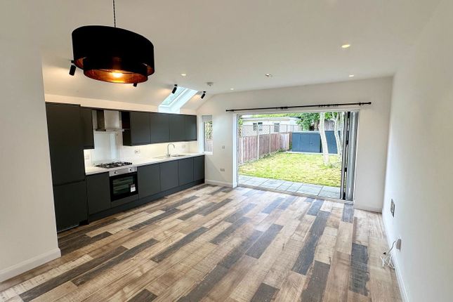 Formby Avenue, Stanmore HA7 2 bed maisonette for sale